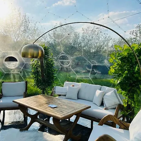 Private With Heated Special Pool & Huge Sheltered Garden In 4*