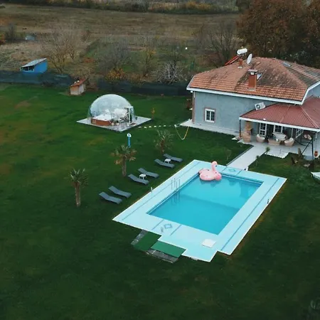 Private With Heated Special Pool & Huge Sheltered Garden In 4* Sapanca