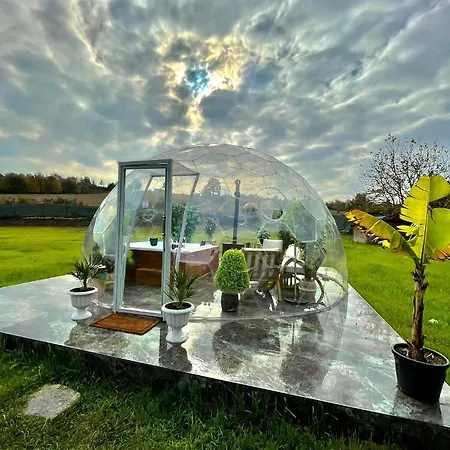Private With Heated Special Pool & Huge Sheltered Garden In Hotel 4*